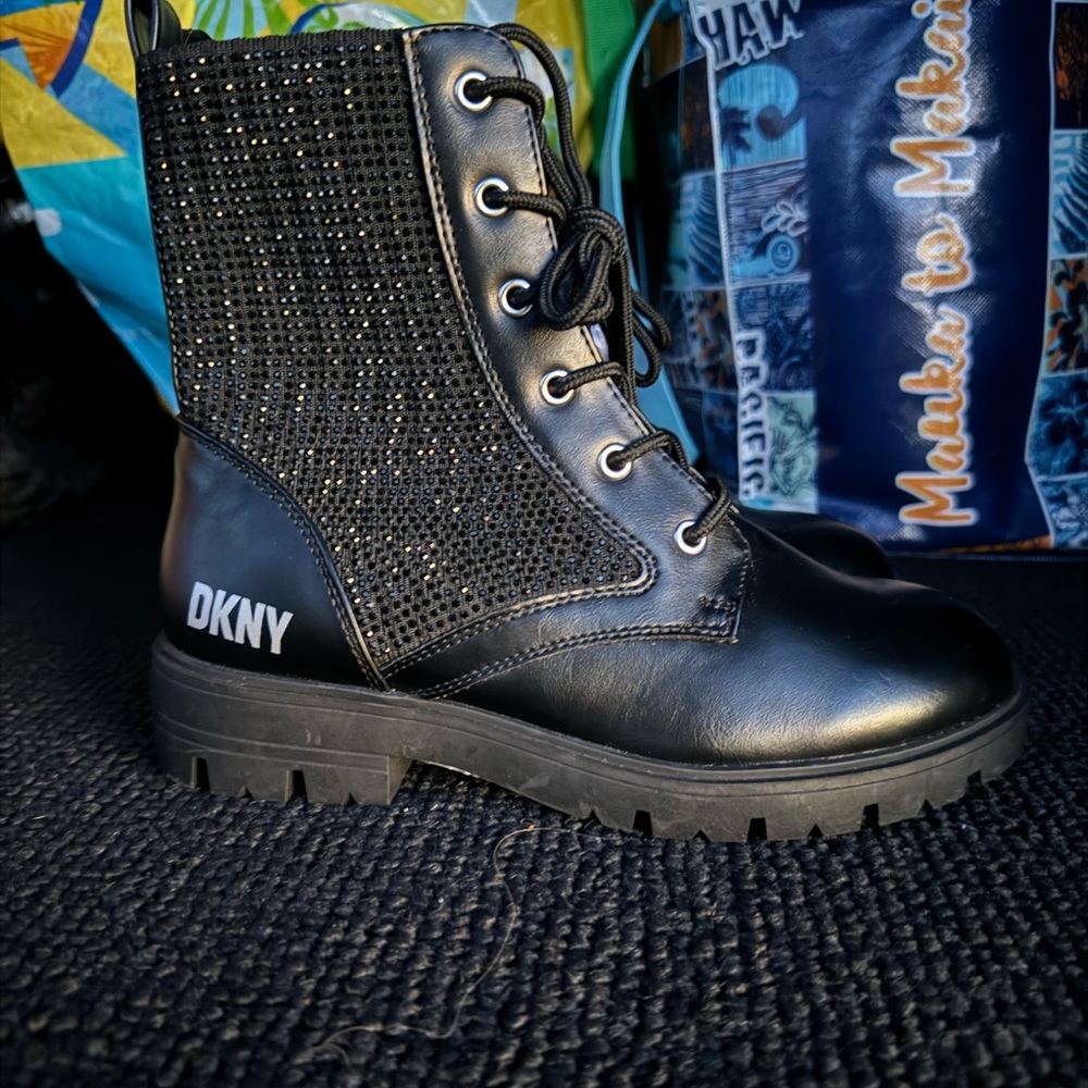 Brand new -girls dkny boots
